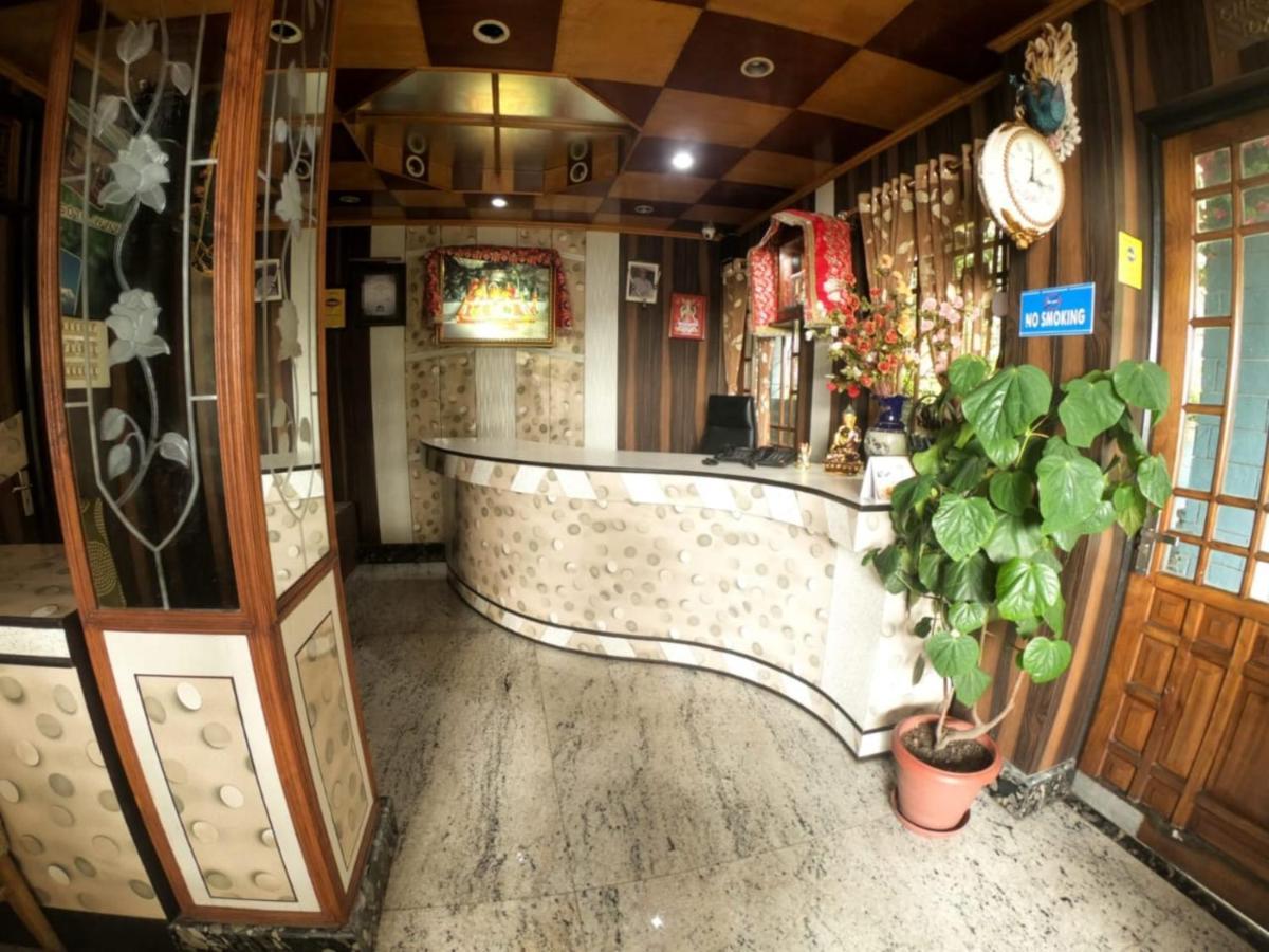Grg Broadway Mall Road Darjeeling By Royal Collection Hotel Eksteriør billede