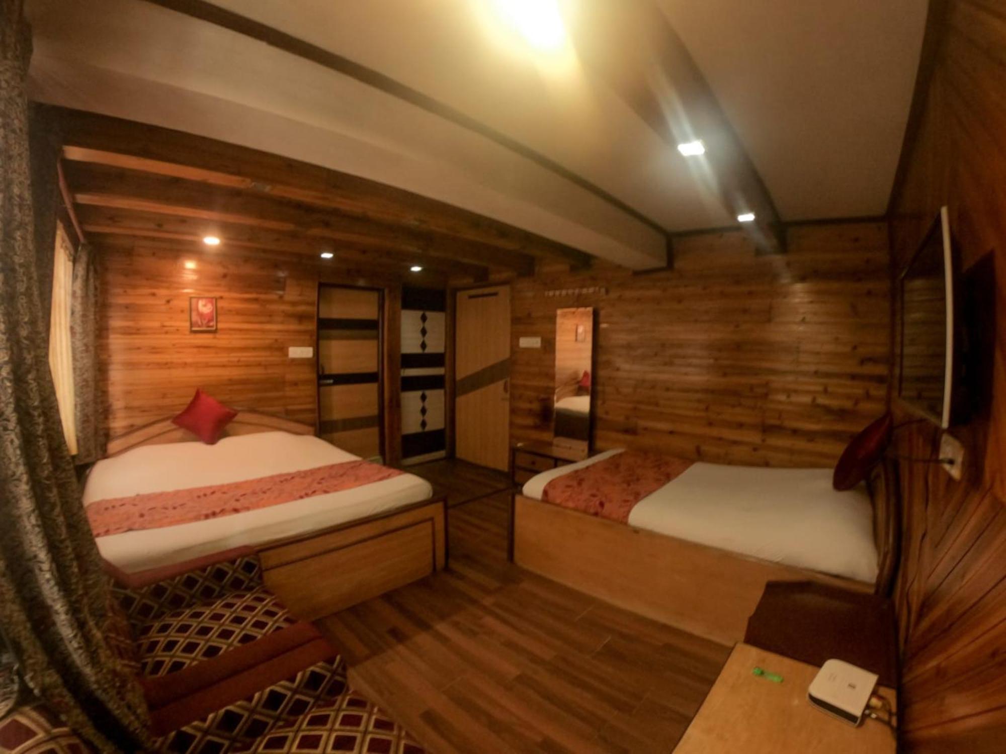 Grg Broadway Mall Road Darjeeling By Royal Collection Hotel Eksteriør billede